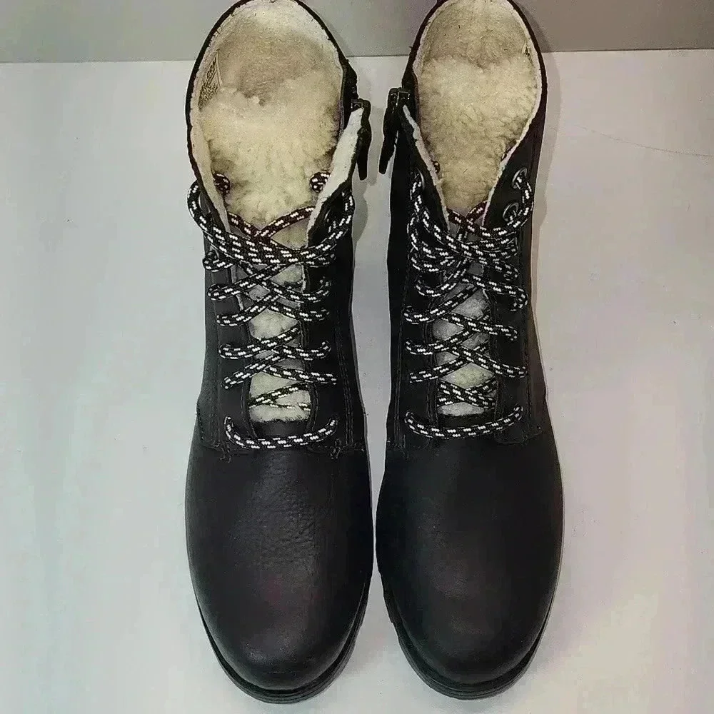 Sorel Emelie Short Lace Cozy Leather Boots